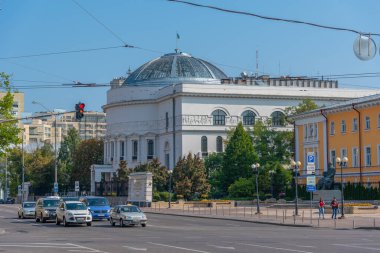 KYIV, UKRAINE, 31 AĞUSTOS 2019: Ukrayna 'nın Kyiv kentindeki botanik bahçesine giriş