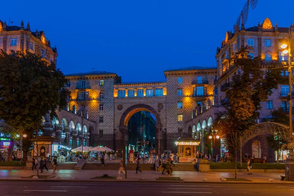 Kyiv Ukraine August 2019 Night View Building Arch Khreschatyk Kyiv — 图库照片