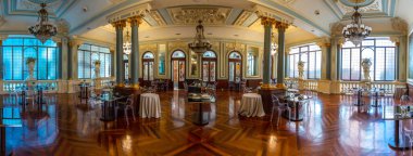 MURCIA, İspanya, 19 Haziran 2019: Spai 'deki Real Casino de Murcia' nın içindeki restoran
