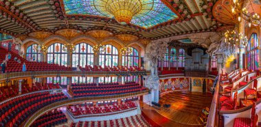 BARCELONA, İspanya, 30 Haziran 2019: Barcelona, Spai 'deki Palau de la Musica' nın İçi