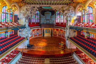 BARCELONA, İspanya, 30 Haziran 2019: Barcelona, İspanya 'daki Palau de la Musica' nın İçi