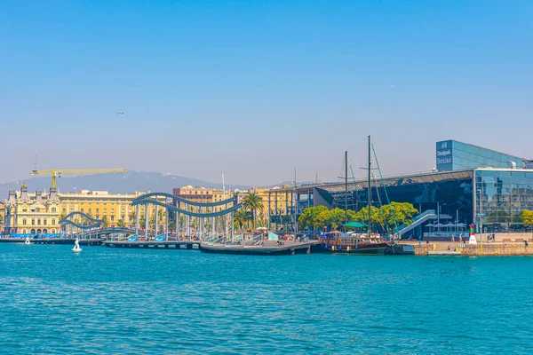 Barcelona Španělsko Června 2019 Lidé Míjejí Nákupní Centrum Maremagnum Barceloně — Stock fotografie