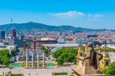 BARCELONA, İspanya, 28 Haziran 2019: Barcelona 'daki Placa d' espanya Katalan Ulusal Sanat Müzesi 'nden izlendi