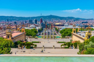 BARCELONA, İspanya, 28 Haziran 2019: Barcelona 'daki Placa d' espanya Katalan Ulusal Sanat Müzesi 'nden izlendi