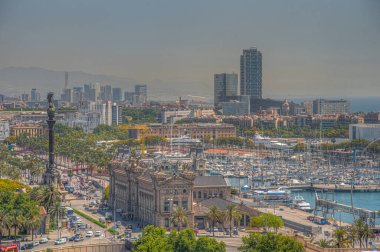 BARCELONA, İspanya, 28 Haziran 2019: Barcelona, İspanya 'daki Port vell' in havadan görünüşü