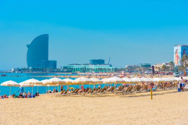 Barcelona 'da Barceloneta Sahili' nde Ricardo Bofill, İspanya 'nın W Oteli tarafından tasarlandı.