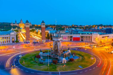 BARCELONA, İspanya, 27 Haziran 2019: Barcelona, İspanya 'da Placa d' espanya 'nın gün batımı manzarası