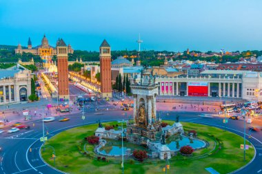 BARCELONA, İspanya, 27 Haziran 2019: Barcelona, İspanya 'da Placa d' espanya 'nın gün batımı manzarası