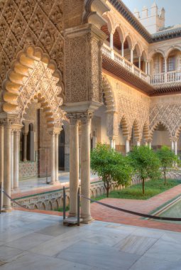 SEVILLA, İspanya, 25 Haziran 2019: İspanya 'da gerçek alcazar de Sevilla' da güzel süsler