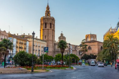 VALENCIA, İspanya, 17 Haziran 2019: Valencia 'daki Katedral Plaza de la Reina, İspanya