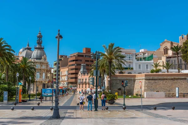Cartagena Espanha Junho 2019 Pessoas Estão Passeando Frente Palácio Consistoral — Fotografia de Stock