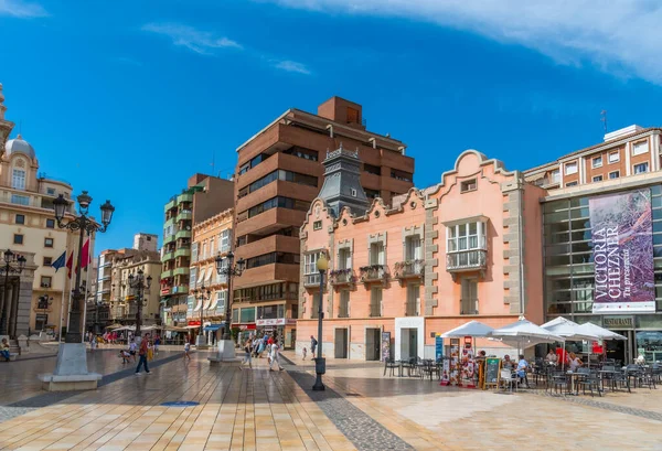 Cartagena Spanje Juni 2019 Mensen Wandelen Voor Palacio Consistoral Cartagena — Stockfoto