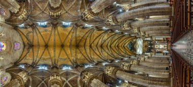 MILANO, İtalya, 19 Temmuz 2019: Milano, İtal 'daki Duomo Katedrali