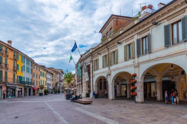 BRESCIA, İtalya, 15 Temmuz 2019: Brescia, İtalya 'daki Corso Palestro manzarası