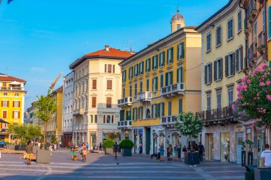 BRESCIA, İtalya, 15 Temmuz 2019: Brescia, İtalya 'daki Corso Palestro manzarası