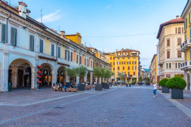 BRESCIA, İtalya, 15 Temmuz 2019: Brescia, İtalya 'daki Corso Palestro manzarası