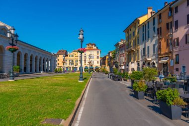 BRESCIA, İtalya, 16 Temmuz 2019: Piazzale Arnoldo, Brescia, İtalya