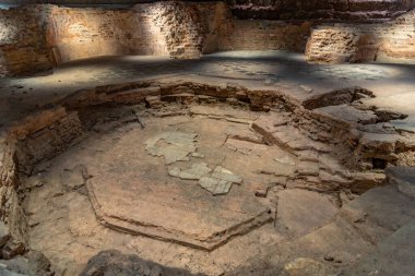 MILANO, İtalya, 19 Temmuz 2019: Milano, İtalya 'daki Duomo Katedrali' nin bodrum katları