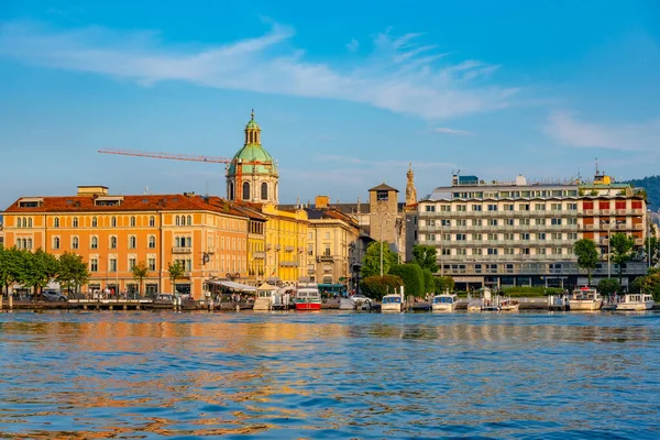 Como Olaszország 2019 Július Como Olasz Város Sunset Cityscape — Stock Fotó