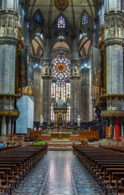 MILANO, İtalya, 19 Temmuz 2019: Milano, İtalya 'daki Duomo Katedrali