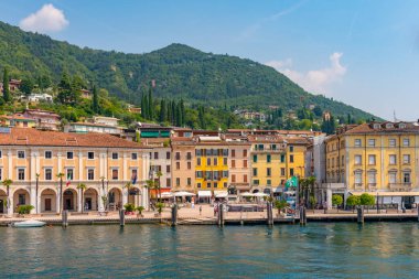 SALO, ITALY, 23 HAZİRAN 2019 İtalya 'daki Salo Meydanı