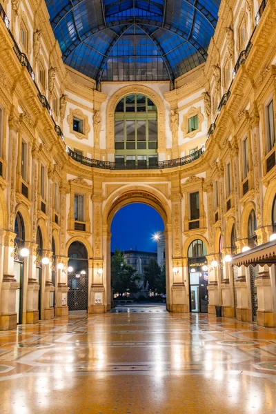 Milano Itálie Června 2019 Noční Pohled Prázdnou Galerii Vittorio Emanuele — Stock fotografie