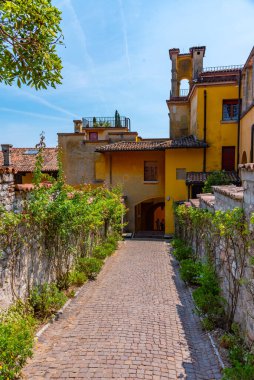 GARDON RIVIERA, İTALYA, 23 Temmuz 2019: İtalya Gardone Riviera 'daki Vittoriale degli italiani sarayı