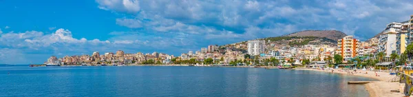 Sarande Albania Septiembre 2019 Gente Está Disfrutando Día Soleado Una — Foto de Stock