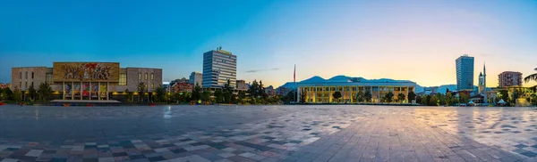 Tirana Albania Septiembre 2019 Panorama Del Amanecer Plaza Skanderbeg Tirana —  Fotos de Stock