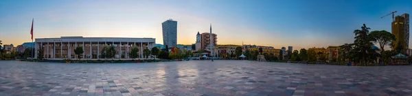 Tirana Albania Wrzesień 2019 Panorama Wschodu Słońca Placu Skanderbega Tiranie — Zdjęcie stockowe