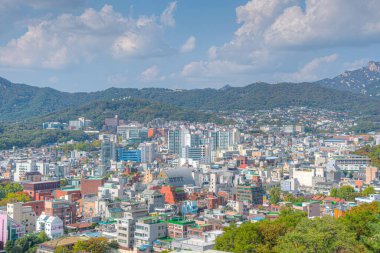 SEOUL, Kore, 19 Ekim 2019: Namsan Park, Kore Cumhuriyeti 'nden Seul silueti