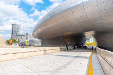SEOUL, Kore, 19 Ekim 2019: Dongdaemun Tasarım Plaza Seul, Kore Cumhuriyeti