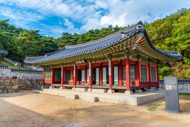 SEOUL, Kore, 18 Ekim 2019: Seul, Kore Cumhuriyeti yakınlarındaki Namhansanseong Sarayı