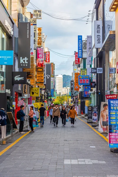 Gwangju Korea Outubro 2019 Lojas Situadas Uma Rua Centro Gwangju — Fotografia de Stock