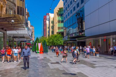 ADELAIDE, AUSTRALYA, 7 HAZİRAN 2020: Adelaide, Avustralya 'nın merkezindeki Rundle Alışveriş Merkezi
