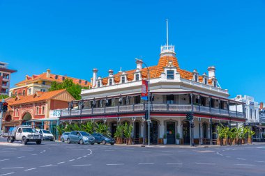 ADELAIDE, AUSTRALYA, 7 HAZİRAN 2020: Adelaide, Avustralya 'nın merkezinde bir caddenin görüntüsü