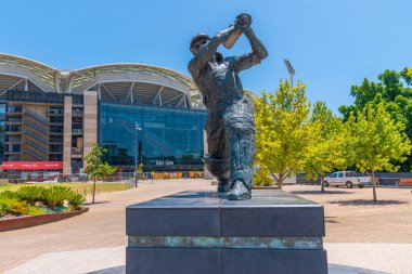 ADELAIDE, AUSTRALYA, 7 Ocak 2020: Avustralya 'daki Adelaide Oval' de bir kriket oyuncusunun heykeli