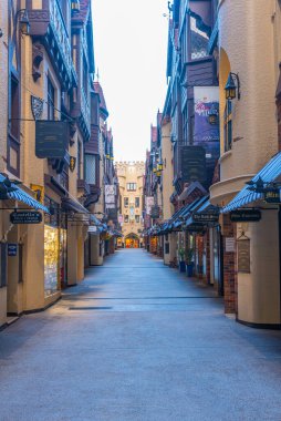 PERTH, AUSTRALYA, 16 HAZİRAN 2020: Perth, Avustralya 'daki Londra saray alışveriş şeridi