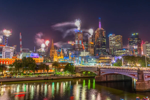 Melbourne Australia Diciembre 2019 Fuegos Artificiales Año Nuevo Sobre Melbourne —  Fotos de Stock