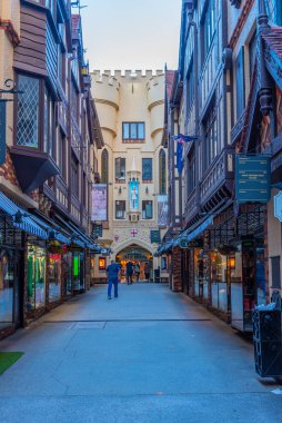 PERTH, AUSTRALYA, 18 HAZİRAN 2020: Perth, Avustralya 'daki Londra saray alışveriş şeridi