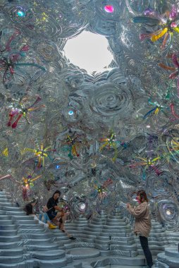 HOBART, AUSTRALYA, 22 Şubat 2020: MONA 'daki sanat tesisleri, Hobart, Avustralya' daki eski bir sanat müzesi