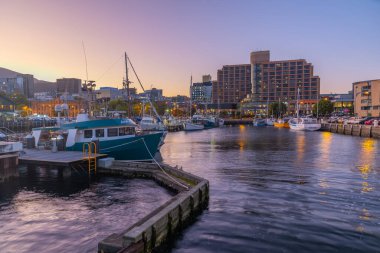 HOBART, AUSTRALYA, 21 Şubat 2020: Avustralya 'daki Hobart limanında Victoria limanı