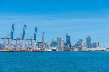 AUCKLAND, NEW ZEALAND, 20 Şubat 2020: Auckland sanayi limanı, Yeni Zelanda