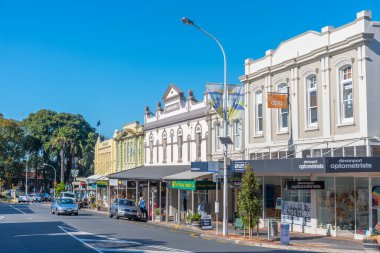 AUCKLAND, NEW ZEALAND, 20 Şubat 2020: Auckland, Yeni Zelanda Devonport Mahallesi 'nde ana cadde