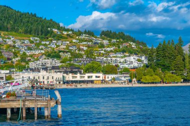 QUEENSTOWN, NEW ZEALAND, 27 HAZİRAN 2020: Queenstown, Yeni Zelanda Rıhtımı