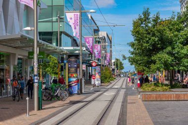 CHRISTCHURCH, NEW ZEALAND, 21 HAZİRAN 2020: Christchurch, Yeni Zelanda 'nın merkezindeki bir caddenin görüntüsü