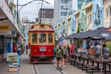 CHRISTCHURCH, NEW ZEALAND, 21 OCAK 2020: Christchurch, Yeni Zelanda 'daki New Regent Caddesi' ndeki restoranlar