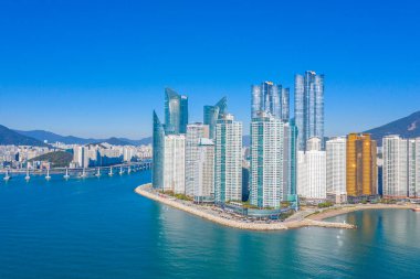 BUSAN, KOREA, 30 Ekim 2019: Busan, Kore 'deki Deniz Kenti Gökdelenleri