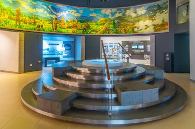 JEJU, KOREA, NOVEMBER 13, 2019: Kore Cumhuriyeti 'ndeki Jeju 3 Nisan Barış Parkı' ndaki Anma Salonu 'nda sergileniyor