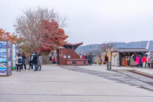 Imjingak Korea November 2019 People Strolling Dokgae Bridge Imjingak Republic — Stock Photo, Image